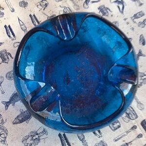 Ashtray vintage rage crackle blue glass